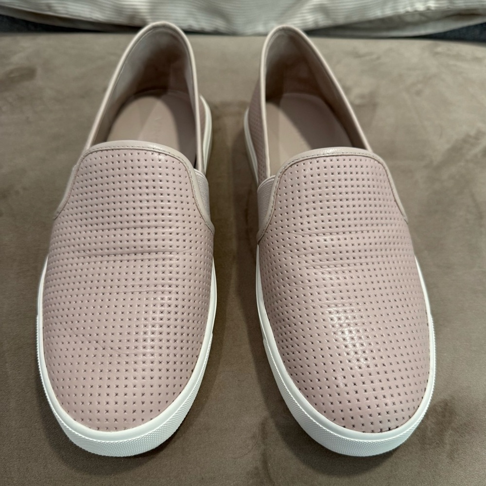 NWOT Vince Camuto Women's Perforated Slip-On Blaire Sneakers - Tan (6.5)